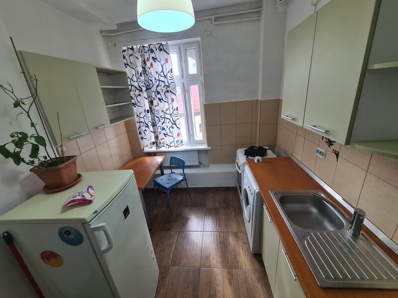 Unirii, Timpuri Noi, garsoniera, centrala proprie.