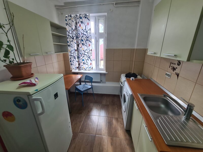 Unirii, Timpuri Noi, garsoniera, centrala proprie.