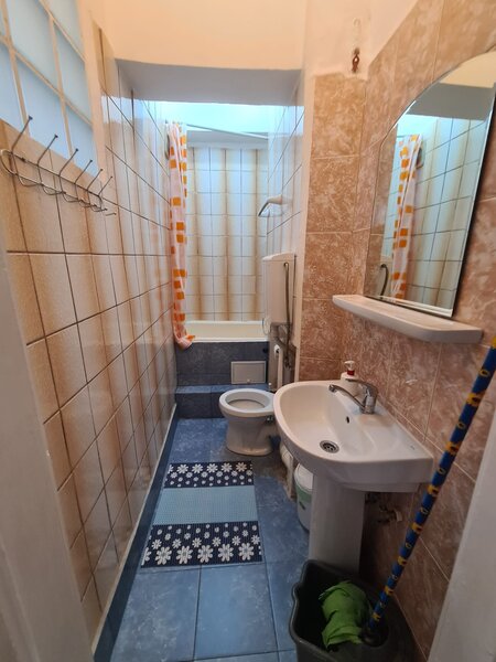 Unirii, Timpuri Noi, garsoniera, centrala proprie.