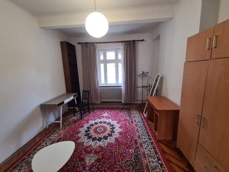 Unirii, Timpuri Noi, garsoniera, centrala proprie.