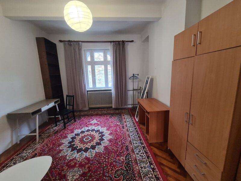 Unirii, Timpuri Noi, garsoniera, centrala proprie.