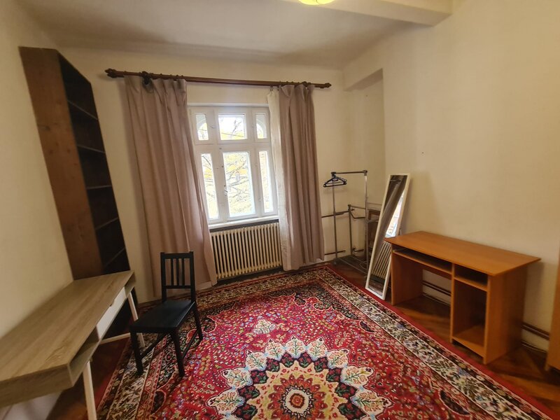 Unirii, Timpuri Noi, garsoniera, centrala proprie.